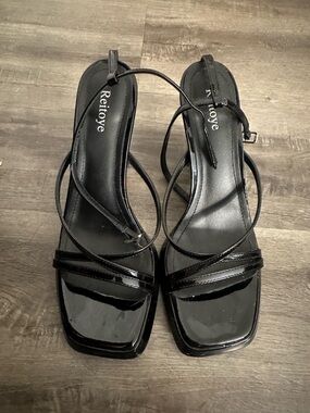 Black Strappy Square-Toe Women's Heels